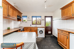 Kitchen- click for photo gallery